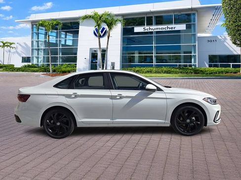 New 2026 Volkswagen Jetta SE FWD image 8