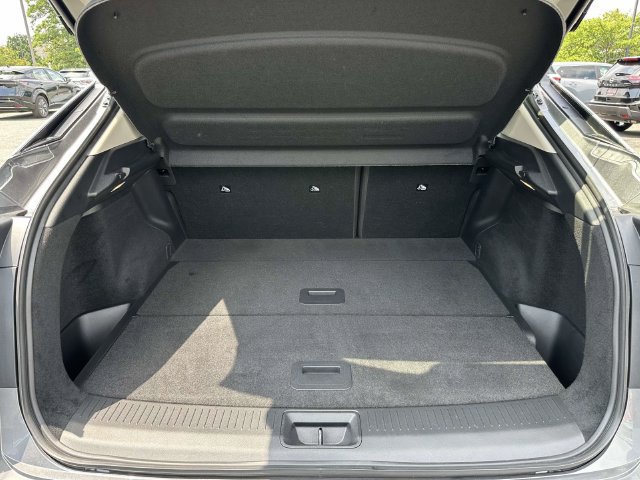 Used 2023 Nissan Ariya FWD image 13