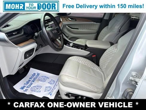 Used 2021 Jeep Grand Cherokee L Summit w/ Luxury Tech Group V AWD/4WD image 14