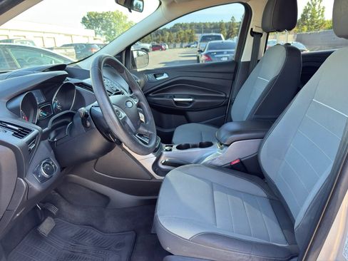 Used 2014 Ford Escape SE FWD image 2