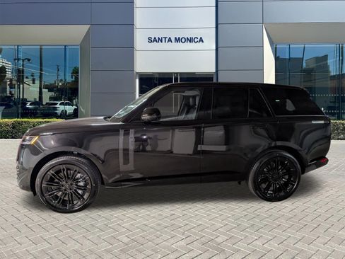 New 2026 Land Rover Range Rover SE AWD/4WD image 2