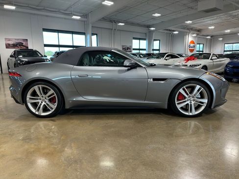 Used 2014 Jaguar F-TYPE S image 18