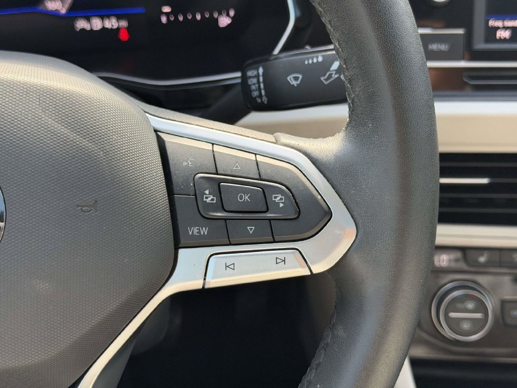 Used 2024 Volkswagen Jetta SE w/ Panoramic Sunroof Package FWD image 10