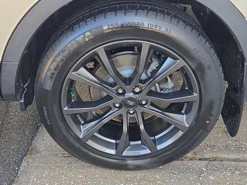 Used 2018 Ford Explorer XLT w/ Equipment Group 202A image 14