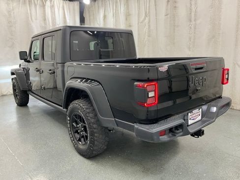Used 2024 Jeep Gladiator Sport AWD/4WD image 5