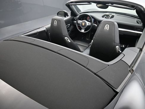 Used 2015 Porsche 911 Carrera S image 27