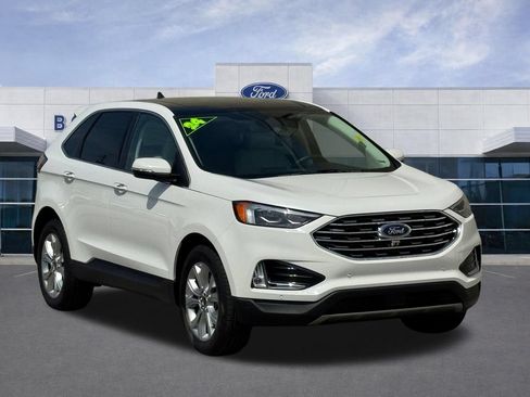 Used 2024 Ford Edge Titanium w/ Equipment Group 301A AWD/4WD image 2