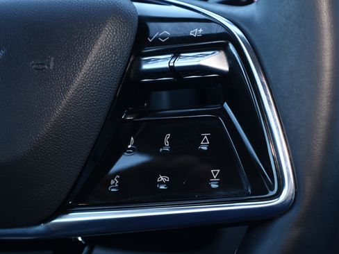 Certified 2024 Cadillac Lyriq Luxury image 30