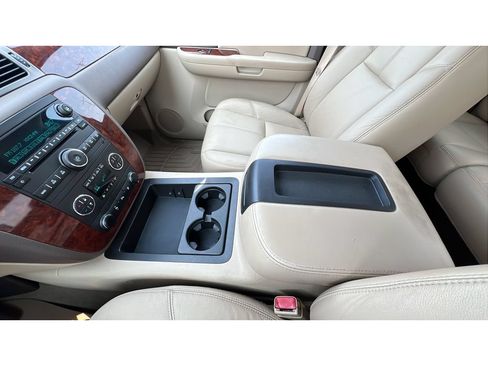Used 2009 Chevrolet Silverado 1500 LTZ w/ Safety Package AWD/4WD image 19