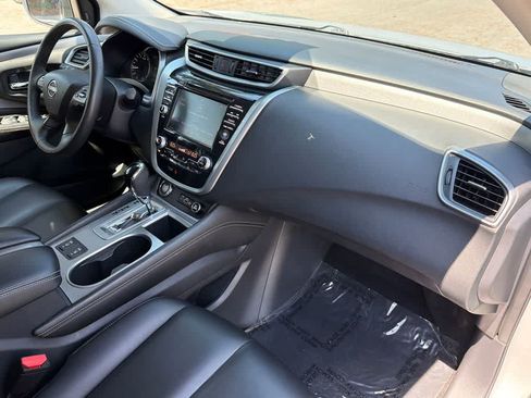 Used 2023 Nissan Murano SV AWD/4WD image 13