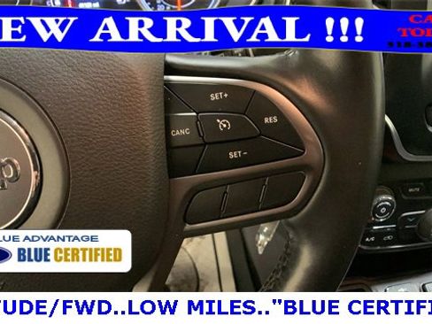 Used 2020 Jeep Cherokee Latitude w/ Cold Weather Group image 30