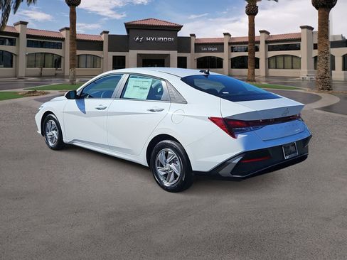 New 2026 Hyundai Elantra SE image 6