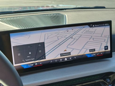 Certified 2025 BMW 330i Sedan image 23