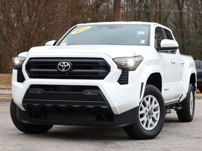 Used 2025 Toyota Tacoma SR5