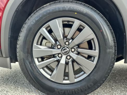 Used 2023 Nissan Pathfinder SV AWD/4WD image 6
