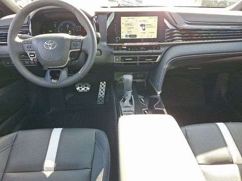 New 2026 Toyota Camry SE FWD image 13