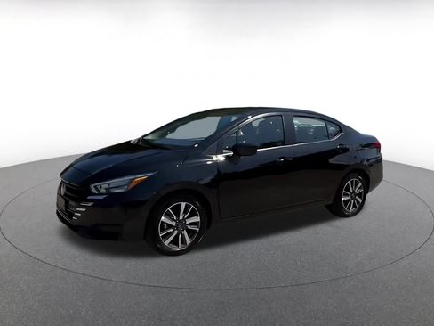 Used 2025 Nissan Versa SV FWD image 8