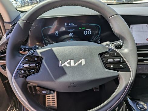 Certified 2025 Kia Niro EX Touring FWD image 27