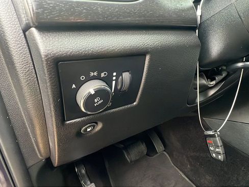 Used 2018 Jeep Grand Cherokee Laredo RWD image 23