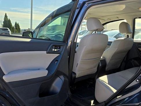 Used 2017 Subaru Forester 2.5i Limited image 15