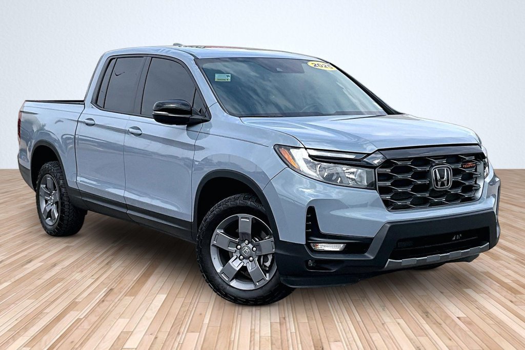 Used 2025 Honda Ridgeline TrailSport image 9