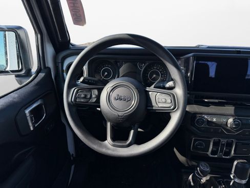 New 2026 Jeep Gladiator Sport AWD/4WD image 12