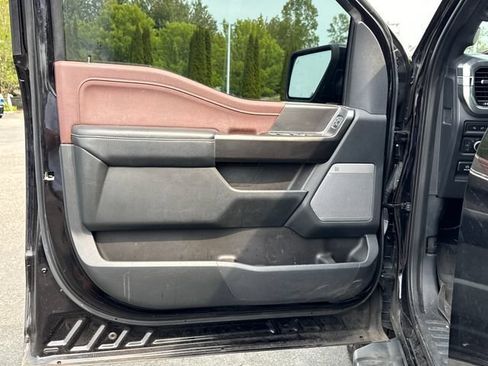 Used 2021 Ford F150 Lariat w/ Equipment Group 502A High AWD/4WD image 17