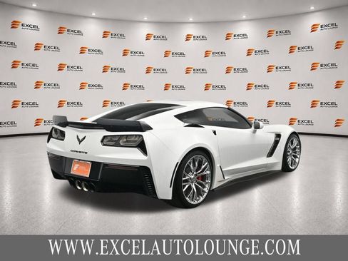 Used 2016 Chevrolet Corvette Z06 w/ 2LZ Preferred Equipment Group RWD image 5