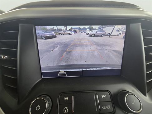 Used 2023 GMC Acadia SLE image 38