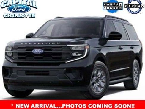 Used 2025 Ford Expedition Active RWD image 2