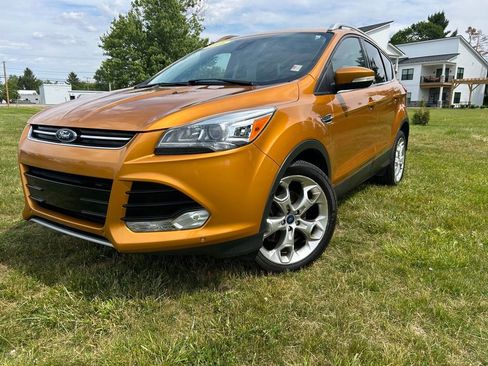 Used 2016 Ford Escape Titanium w/ Equipment Group 301A AWD/4WD image 9