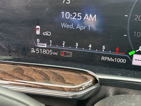 Used 2021 Cadillac Escalade ESV Sport Platinum w/ LPO, ONYX Package image 34