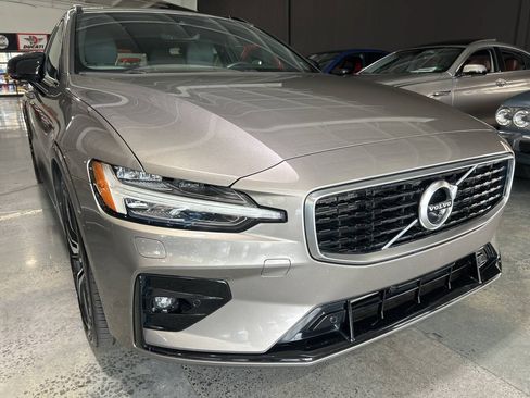 Used 2020 Volvo V60 T6 R-Design w/ Protection Package Premier FWD image 8