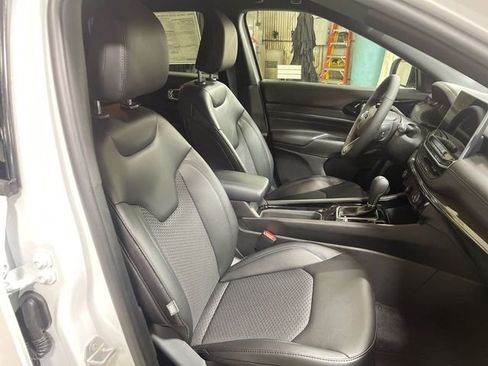 New 2026 Jeep Compass Latitude AWD/4WD image 23