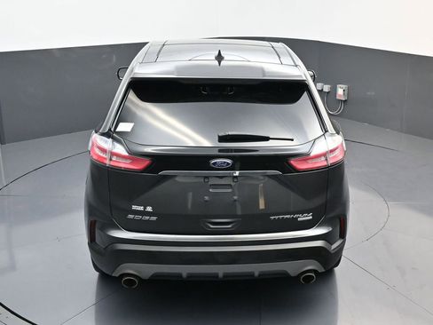 Used 2019 Ford Edge Titanium image 22