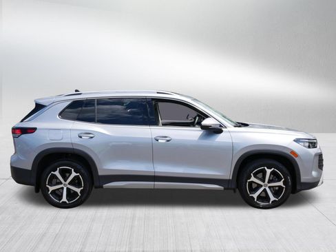 Certified 2025 Volkswagen Tiguan SE AWD/4WD image 8