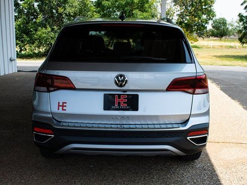 Used 2023 Volkswagen Taos SE image 6