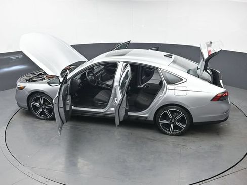 Used 2024 Honda Accord Sport image 43