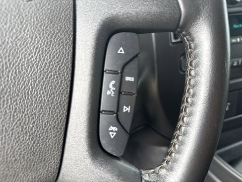 Used 2022 GMC Savana 2500 w/ Driver Convenience Package image 19