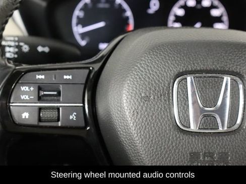 Used 2024 Honda HR-V EX-L image 8