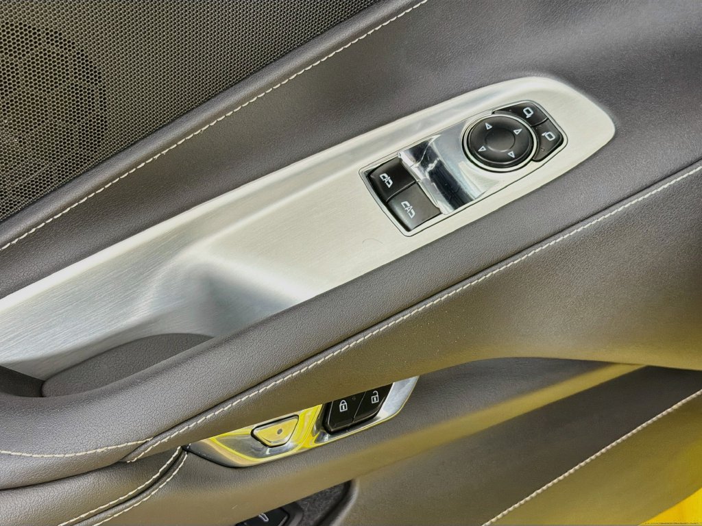 Used 2025 Chevrolet Corvette Z06 RWD image 18