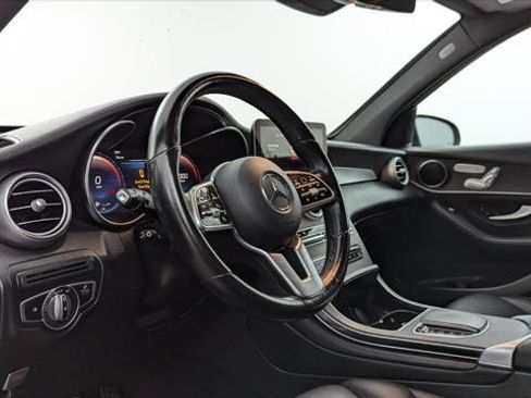 Used 2022 Mercedes-Benz GLC 300 4MATIC image 26
