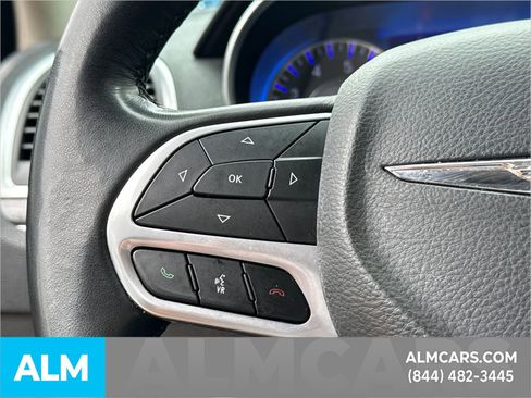 Used 2021 Chrysler 300 Touring L image 29