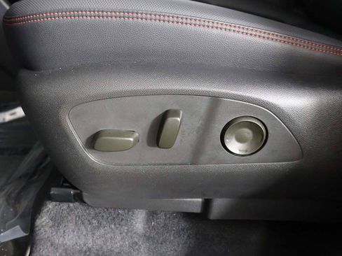 Used 2024 Chevrolet Traverse RS w/ LPO, Floor Liner Package AWD/4WD image 36