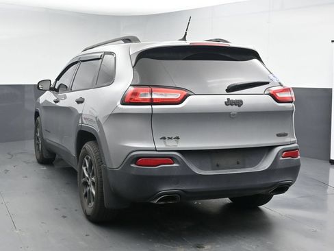 Used 2015 Jeep Cherokee Latitude AWD/4WD image 6