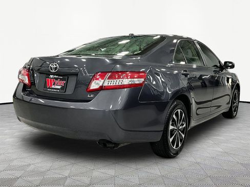 Used 2011 Toyota Camry LE FWD image 6