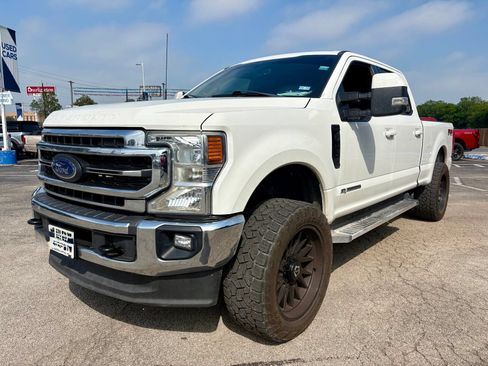Used 2022 Ford F250 Lariat w/ Lariat Value Package AWD/4WD image 5