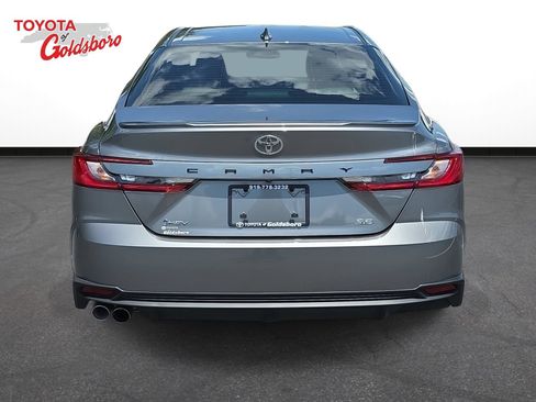 Used 2025 Toyota Camry SE FWD image 6