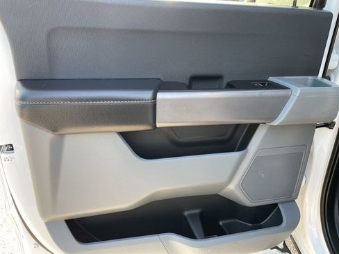 Used 2022 Ford F150 XLT image 40