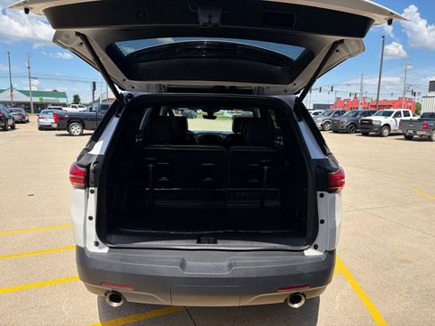 Used 2023 Chevrolet Traverse RS w/ LPO, Floor Liner Package FWD image 13